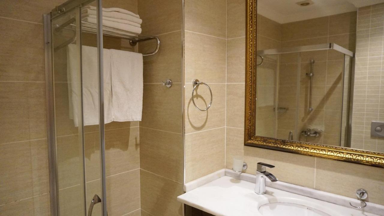 Vois Hotel Atasehir & Spa Istambul Exterior foto